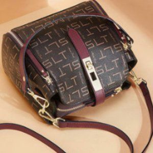 Women's messenger bag